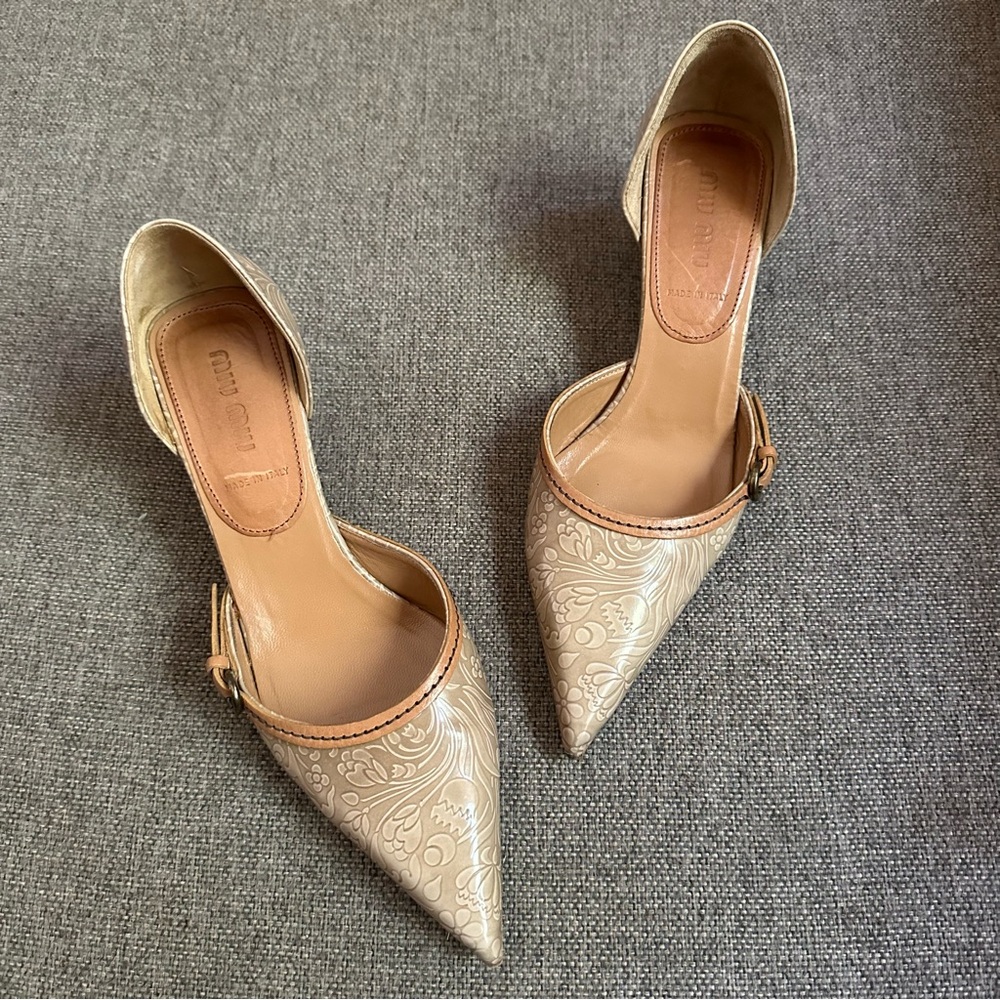 Vintage Miu Miu floral embossed heels with box